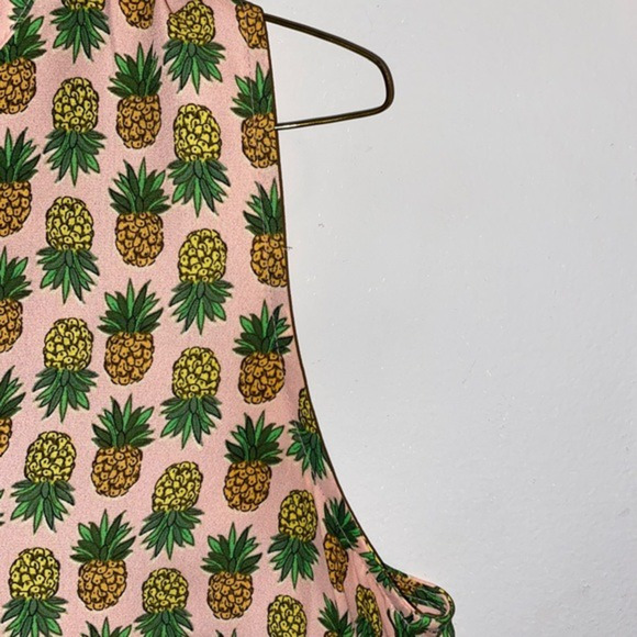 The Limited pineapple print sleeveless blouse - Picture 4 of 5